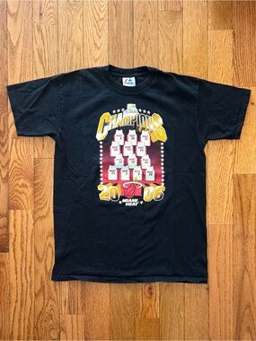 Miami Heat 2006 NBA Champions Majestic Doublesided T-Shirt Size XL
